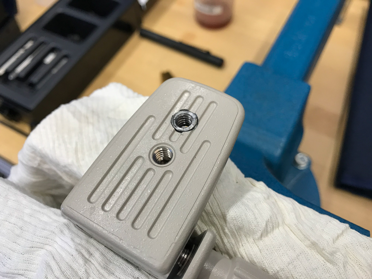 Das zweite Gewinde ist eingebracht