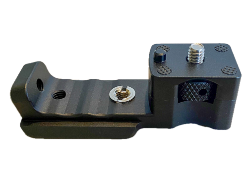 Der Fu&szlig; von ISHOOT ist endlich eingetroffen. In die 3/8" Gewindebohrung habe ich einen Adpter auf 1/4" Gewinde eingeschraubt, siehe auch Bild unten ...